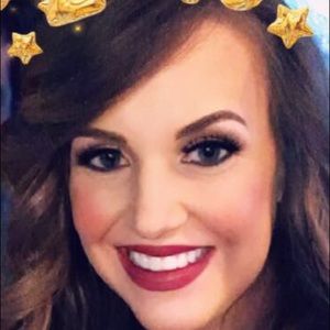 Meet your Posher, Jaclyn